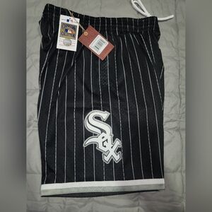 Men's Chicago White Sox Mitchell & Ness Black Team ID Mesh Shorts